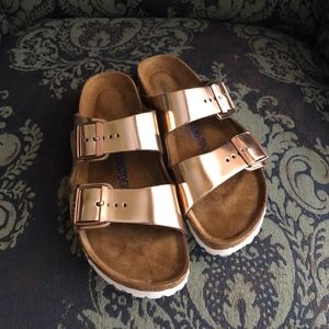 Birkenstock Arizona Copper 39 (8-8.5) Like New
